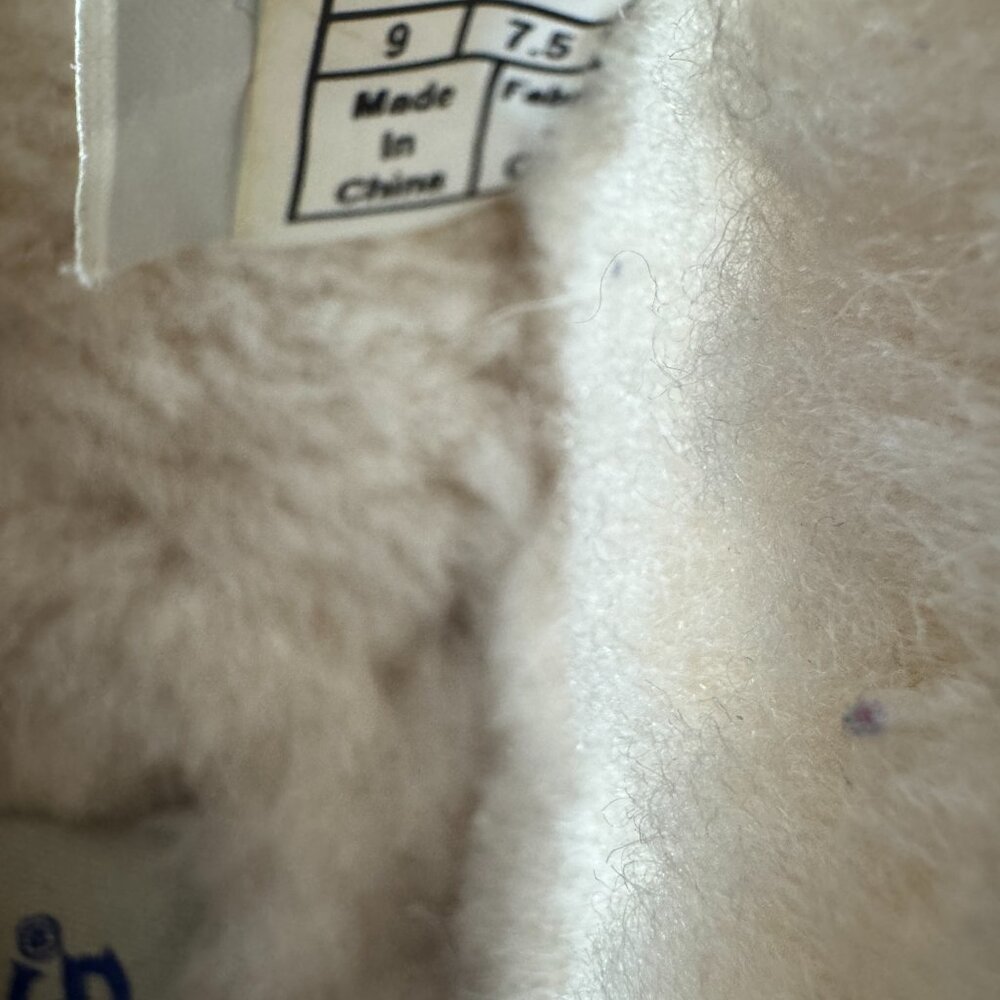 UGG Moccasins - Picture 9 of 9